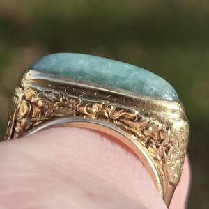 14k gold and jade ring